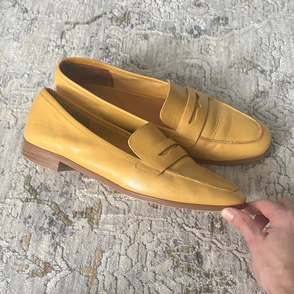 EOS Caccuri Leather Loafers